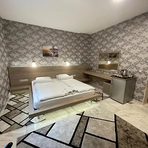 https://bourgas-de-luxe-studio.sunnybeach-hotels.org